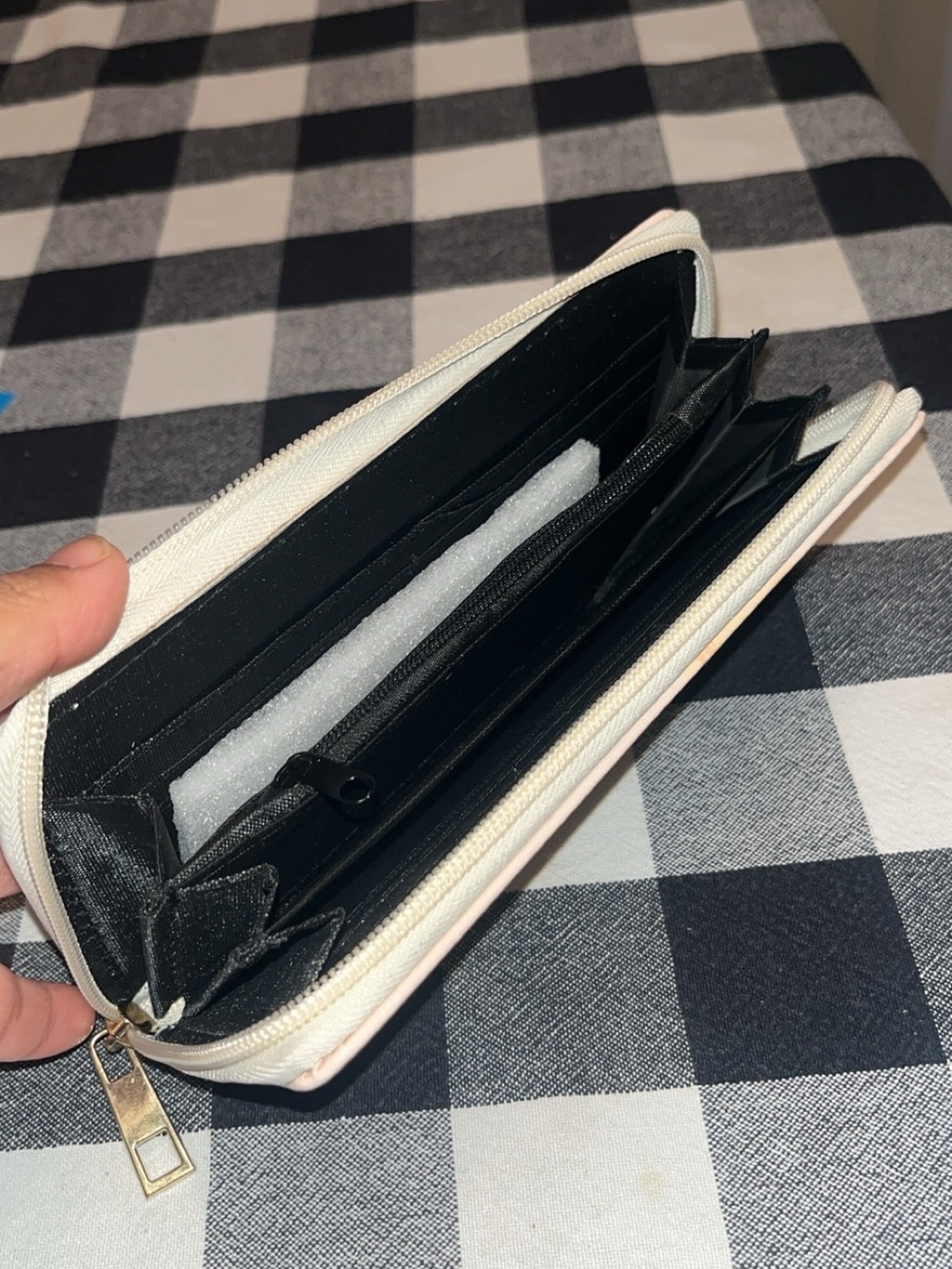 Pikachu Zip Wallet - - Picture 2 of 3